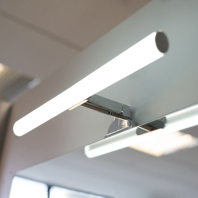 Lampada a led luce fredda per specchio Lampada a led luce fredda per specchio